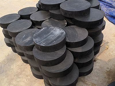 梅列区板式橡胶支座由若干层橡胶片与薄钢板经加压硫化